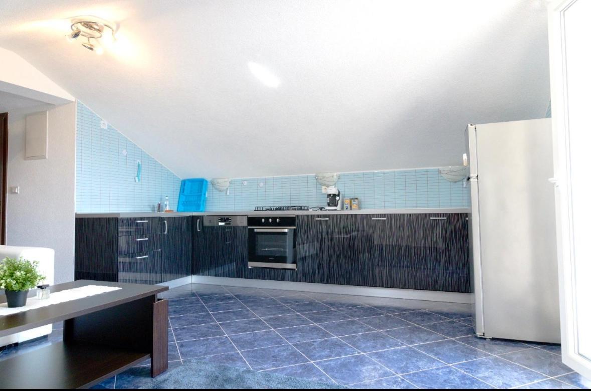 Apartmani Adriana Lakmartin Luaran gambar